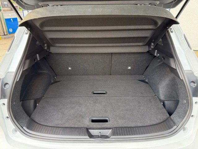 2025 NISSAN QASHQAI 1.3 DIG-T MHEV N-Connecta SUV 5dr Petrol Hybrid Manual Euro 6 (s/s) (140 ps) - Photo 9
