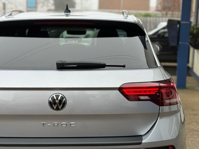 2022 VOLKSWAGEN T-ROC 1.5 TSI R-Line SUV 5dr Petrol Manual Euro 6 (s/s) (150 ps) - Photo 12