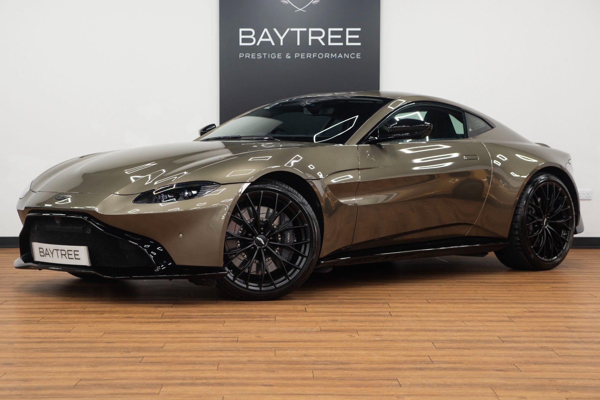 USED 2022 71 ASTON MARTIN VANTAGE 4.0 V8 Coupe 2dr  