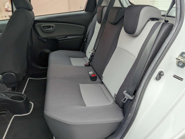 USED 2019 19 TOYOTA YARIS 1.5 VVT-i Icon Tech Hatchback 5dr Petrol CVT Euro 6 (111 ps) PARKING CAMERA+BLUETOOTH CLICK & COLLECT/ HOME DELIVERY