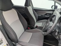 USED 2019 19 TOYOTA YARIS 1.5 VVT-i Icon Tech Hatchback 5dr Petrol CVT Euro 6 (111 ps) PARKING CAMERA+BLUETOOTH CLICK & COLLECT/ HOME DELIVERY