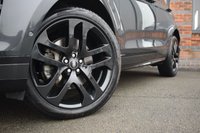 USED 2019 69 LAND ROVER RANGE ROVER EVOQUE 2.0 D240 R-Dynamic HSE SUV 5dr Diesel Auto 4WD Euro 6 (s/s) (240 ps) PAN ROOF / BLACK PACK / MATRIX