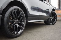 USED 2019 69 LAND ROVER RANGE ROVER EVOQUE 2.0 D240 R-Dynamic HSE SUV 5dr Diesel Auto 4WD Euro 6 (s/s) (240 ps) PAN ROOF / BLACK PACK / MATRIX