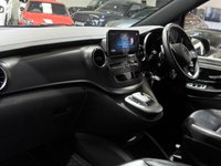 USED 2023 23 MERCEDES-BENZ V-CLASS 2.0 V300d AMG Line MPV 5dr Diesel G-Tronic+ Euro 6 (s/s) LWB (237 ps) 1 OWNER ONLY 41K SAT NAV VAT Q