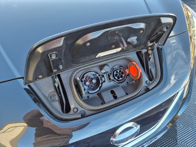 2021 NISSAN LEAF - Photo 11