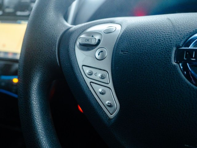 2016 NISSAN LEAF 30kWh Acenta Hatchback 5dr Electric Auto (109 bhp) - Photo 9