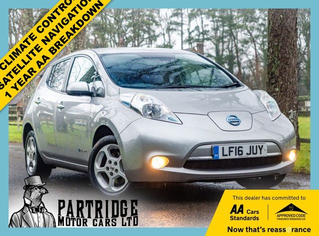 2016 Nissan Leaf 30kWh Acenta Hatchback 5dr Electric Auto (109 bhp) photo