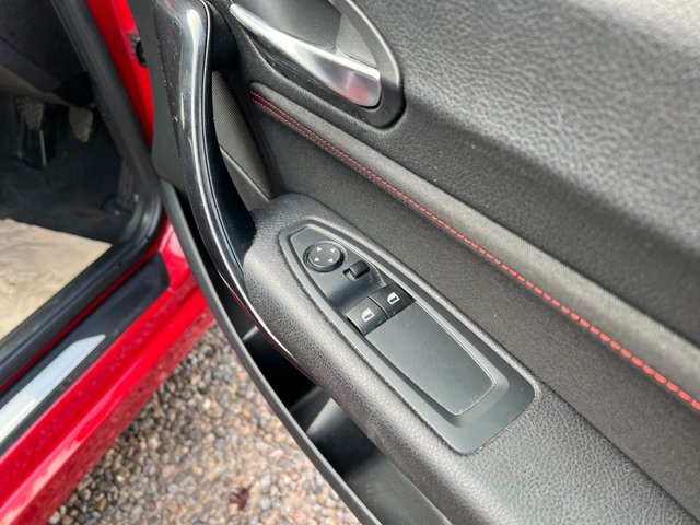 2015 BMW 1 SERIES - Photo 11