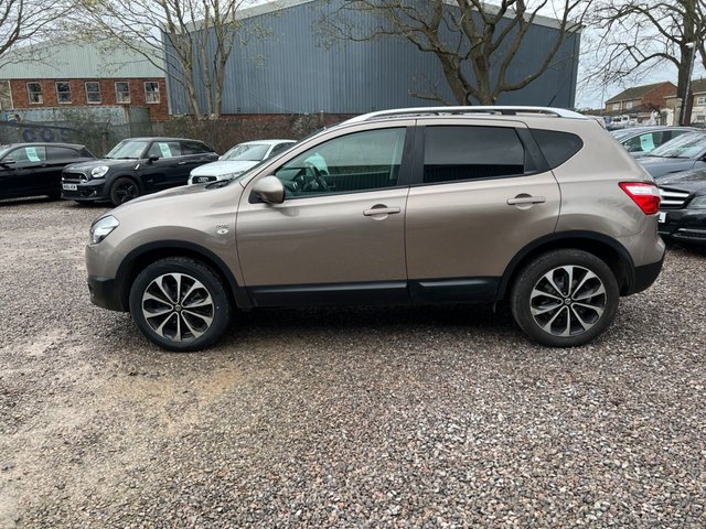 View our NISSAN QASHQAI