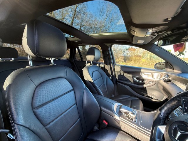 2015 Mercedes-Benz Glc 2.1L Amg Line 5dr - Photo 3