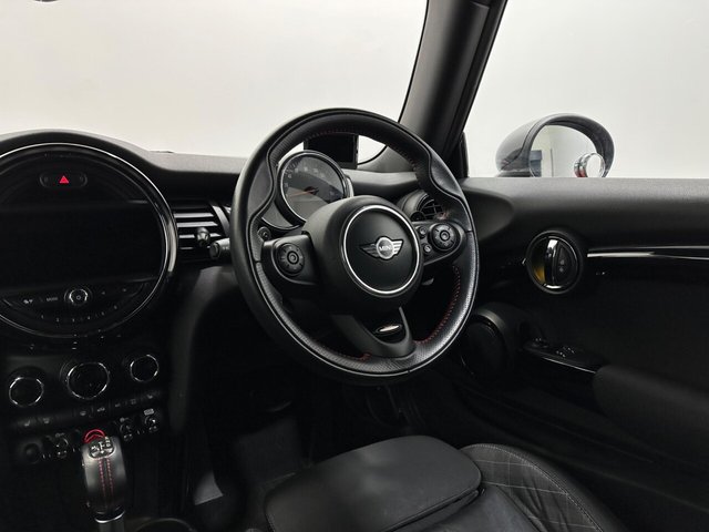 2018 MINI Hatch - Photo 11