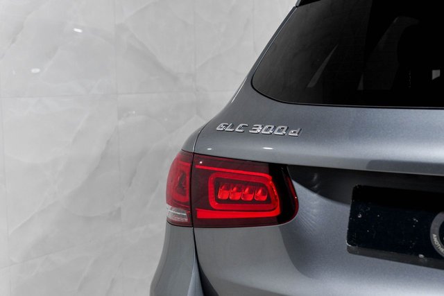 2022 Mercedes-Benz Glc 2L Amg Line 5dr - Photo 6