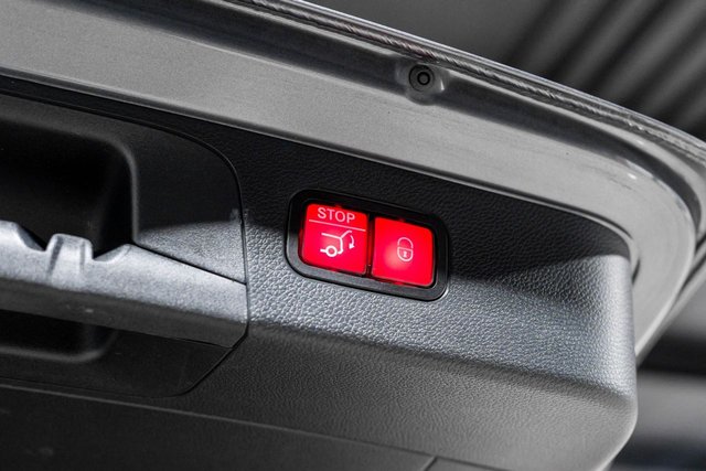 2022 Mercedes-Benz Glc 2L Amg Line 5dr - Photo 9