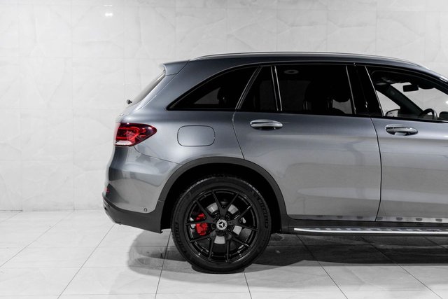 2022 Mercedes-Benz Glc 2L Amg Line 5dr - Photo 10