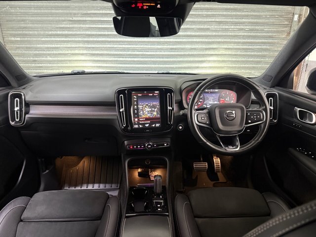 2018 VOLVO XC40 2.0 D3 R-Design Pro SUV 5dr Diesel Auto Euro 6 (s/s) (150 ps) - Photo 11