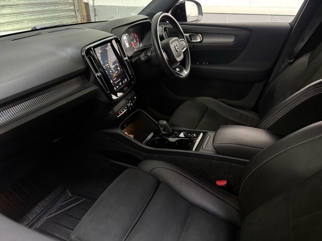 2018 VOLVO XC40 2.0 D3 R-Design Pro SUV 5dr Diesel Auto Euro 6 (s/s) (150 ps) - Photo 2