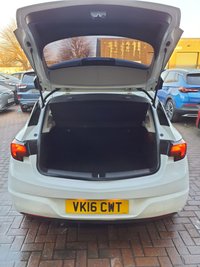 USED 2016 16 VAUXHALL ASTRA 1.6 CDTi ecoFLEX Design Hatchback 5dr Diesel Manual Euro 6 (s/s) (110 ps) GENUINE MILEAGE EU6