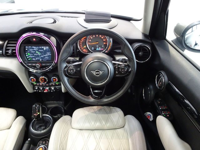 2019 MINI HATCH 1.5 Cooper Exclusive Hatchback 5dr Petrol Steptronic Euro 6 (s/s) (136 ps) - Photo 4