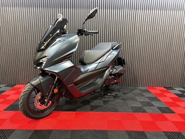 View our LEXMOTO D2
