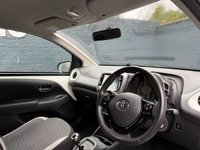 USED 2020 20 TOYOTA AYGO 1.0 VVT-i x-trend Funroof 5dr Petrol x-shift Euro 6 (71 ps) 