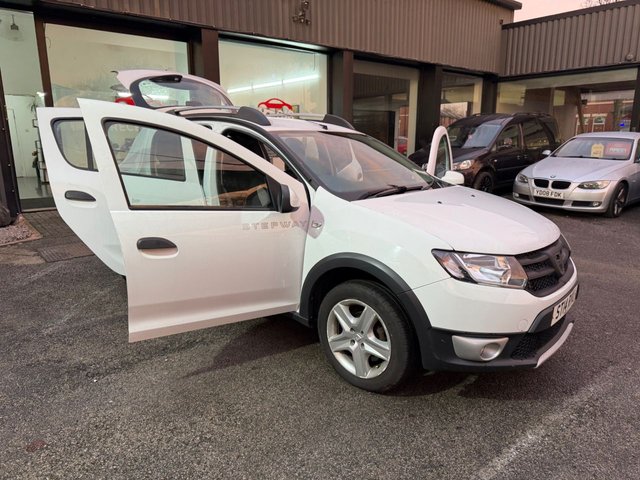 2014 DACIA SANDERO STEPWAY 0.9 TCe Ambiance Hatchback 5dr Petrol Manual Euro 5 (90 ps) - Photo 11