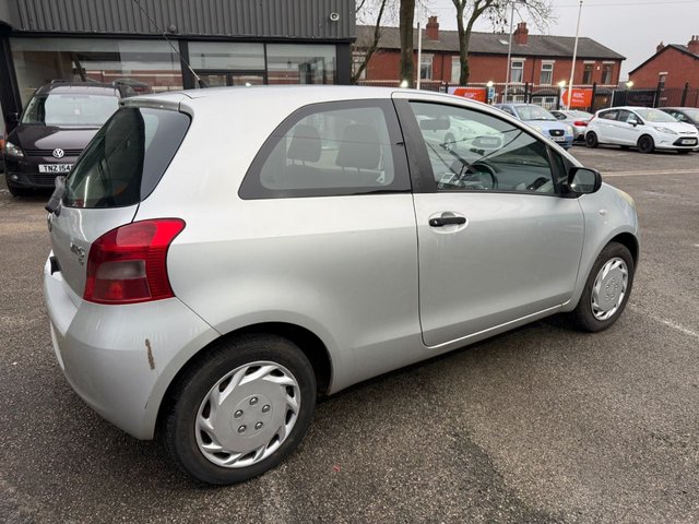 2008 TOYOTA YARIS 1.0 VVT-i T2 Hatchback 3dr Petrol Manual (127 g/km, 67 bhp) - Photo 5