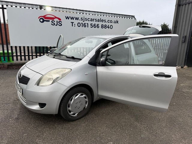 2008 TOYOTA YARIS 1.0 VVT-i T2 Hatchback 3dr Petrol Manual (127 g/km, 67 bhp) - Photo 9