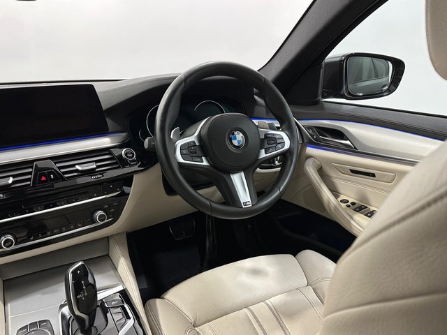 2018 BMW 5 Series - Photo 12