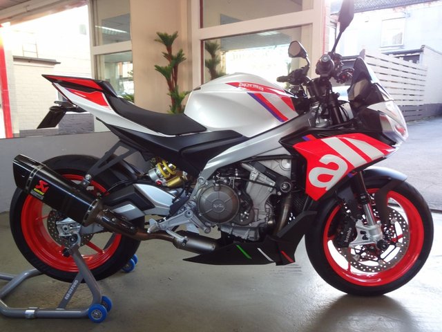 View our APRILIA TUONO 660
