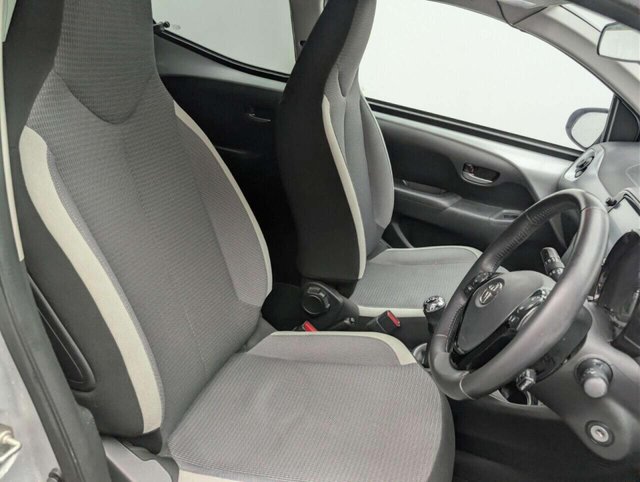 USED 2021 71 TOYOTA AYGO 1.0 VVT-i x-trend Hatchback 5dr Petrol Manual Euro 6 (s/s) (71 ps) DAB RADIO+REVERSING CAMERA CLICK&COLLECT/HOME DELIVERY