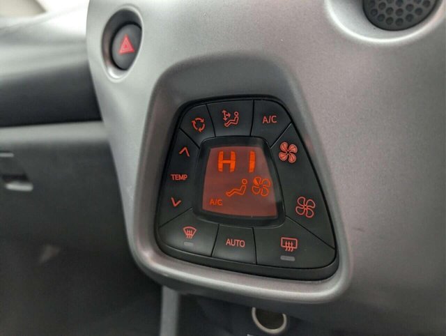 USED 2021 71 TOYOTA AYGO 1.0 VVT-i x-trend Hatchback 5dr Petrol Manual Euro 6 (s/s) (71 ps) DAB RADIO+REVERSING CAMERA CLICK&COLLECT/HOME DELIVERY