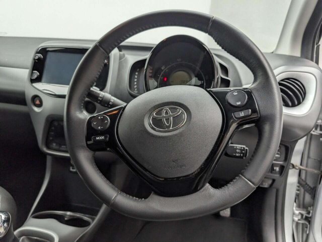 USED 2021 71 TOYOTA AYGO 1.0 VVT-i x-trend Hatchback 5dr Petrol Manual Euro 6 (s/s) (71 ps) DAB RADIO+REVERSING CAMERA CLICK&COLLECT/HOME DELIVERY