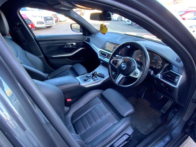 View our BMW 3 SERIES