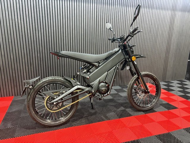 View our TALARIA X3 PRO ROAD LEGAL