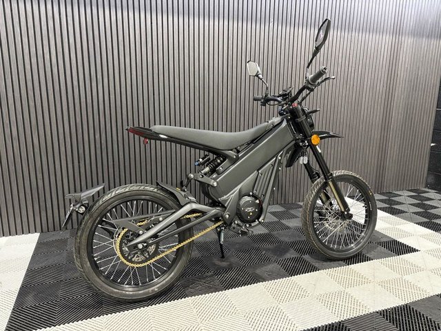 View our TALARIA X3 PRO ROAD LEGAL