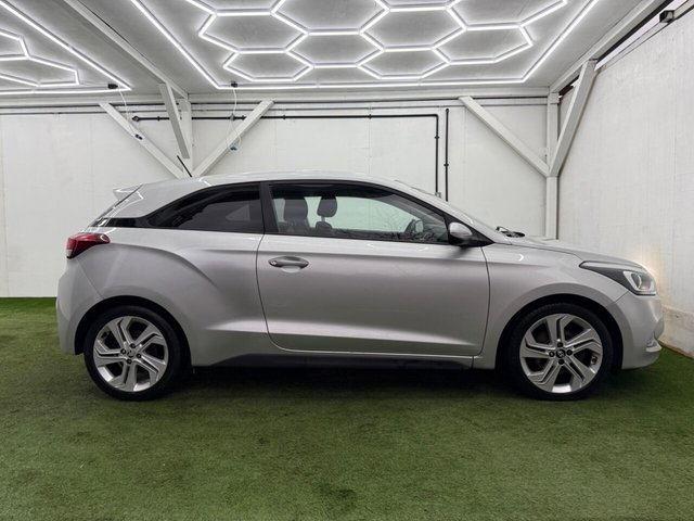 2017 HYUNDAI I20 2017 1.0 T-GDi Premium Nav Euro 6 3dr - Photo 2