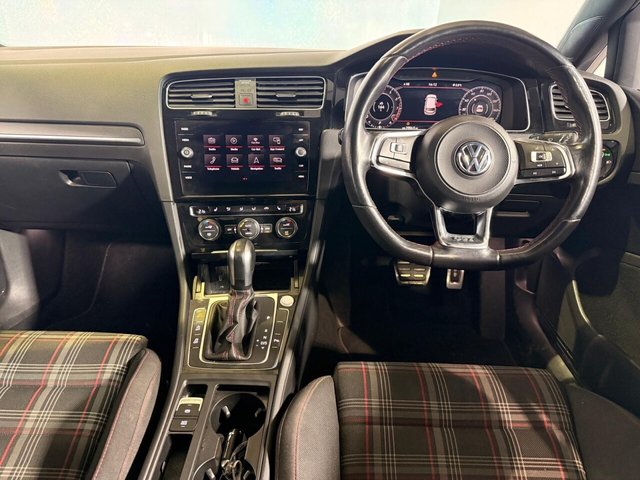 2020 VOLKSWAGEN GOLF - Photo 2