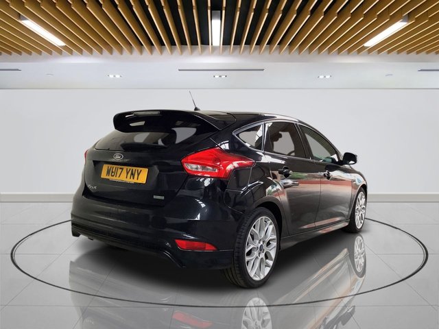 2017 Ford Focus - Photo 8