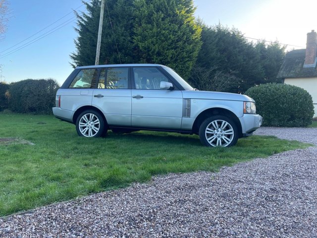 View our LAND ROVER RANGE ROVER