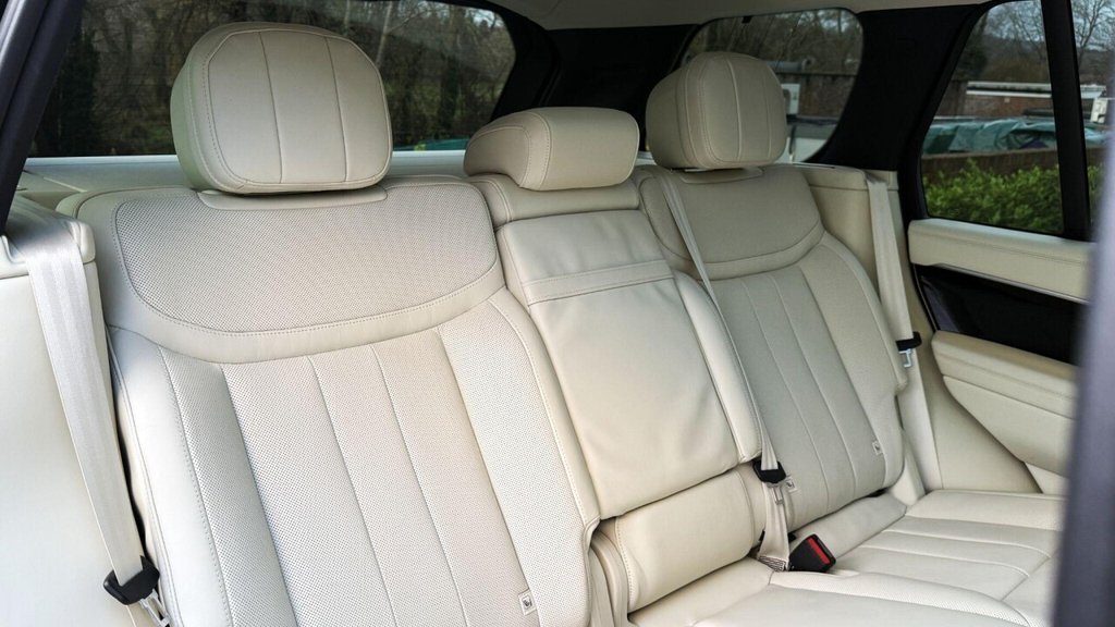 USED 2022 72 LAND ROVER RANGE ROVER 3.0 D300 MHEV SE Auto 4WD Euro 6 (s/s) 5dr HUGE SPEC|PANROOF|GHOST|FRIDGE