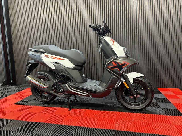 View our KEEWAY FACT X 125