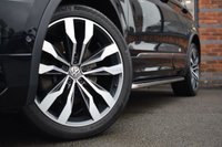 USED 2019 69 VOLKSWAGEN TIGUAN 2.0 BiTDI R-Line Tech SUV 5dr Diesel DSG 4Motion Euro 6 (s/s) (240 ps) PAN ROOF / BiTDI / HUGE SPEC