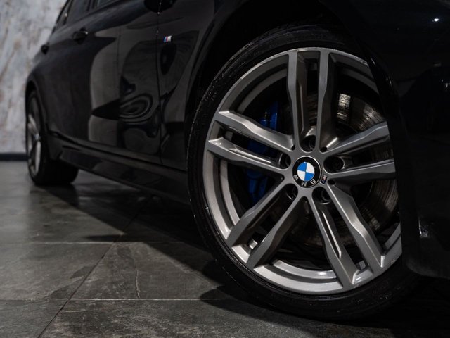 2018 BMW 3 Series 3L M Sport Shadow Edition 4dr - Photo 5