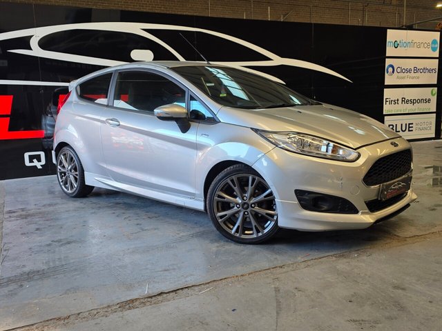 2017 FORD FIESTA - Photo 2
