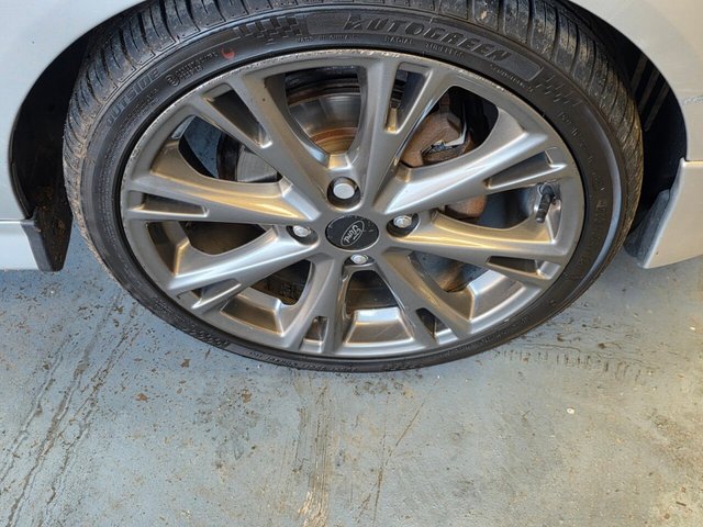 2017 FORD FIESTA - Photo 9