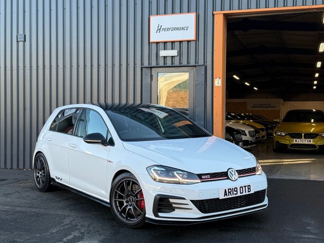 2019 VOLKSWAGEN GOLF - Photo 2