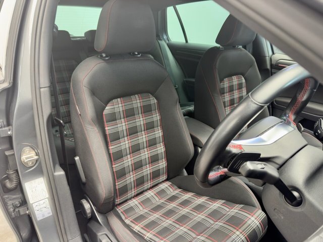 2019 Volkswagen Golf 2L GTI Performance 5dr - Photo 3