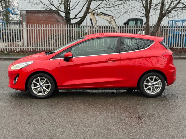 2018 Ford Fiesta 1.1L Zetec 3dr - Photo 4