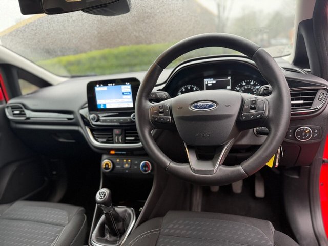 2018 Ford Fiesta 1.1L Zetec 3dr - Photo 11