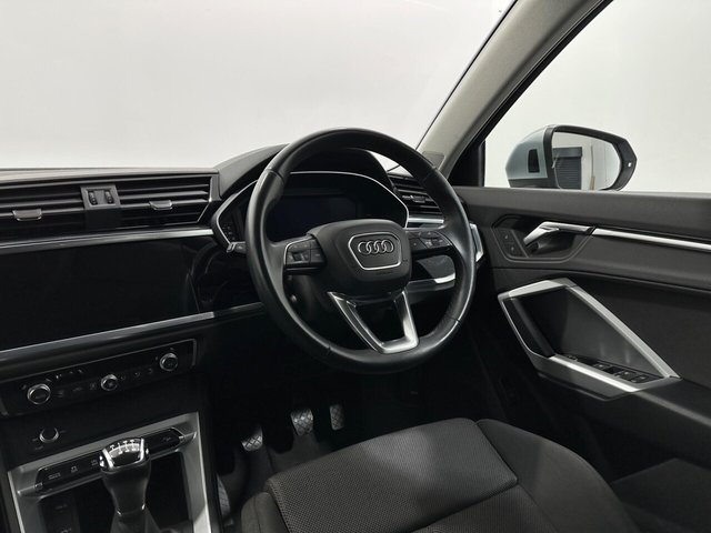 2020 Audi Q3 - Photo 11